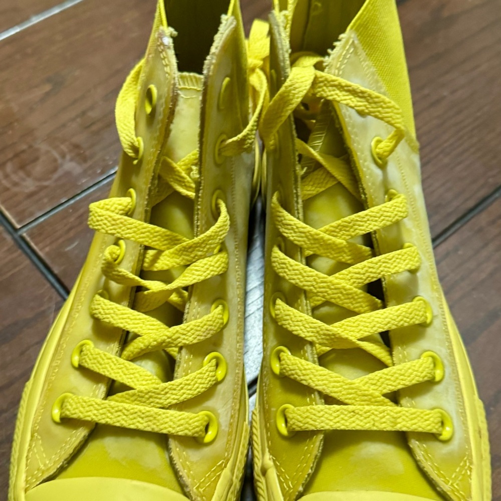 Converse Women’s waterproof High-Top Sneakers